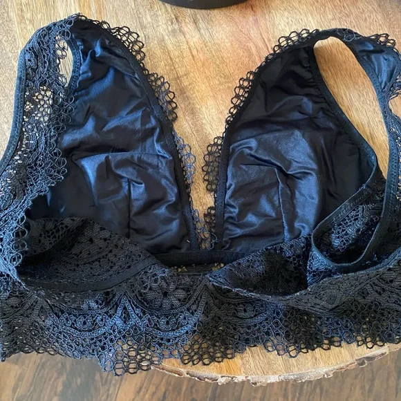 Bra - Picture 3 of 8